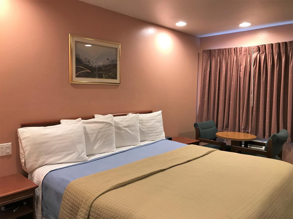 Bestway Inn Грантс Пас Екстериор снимка