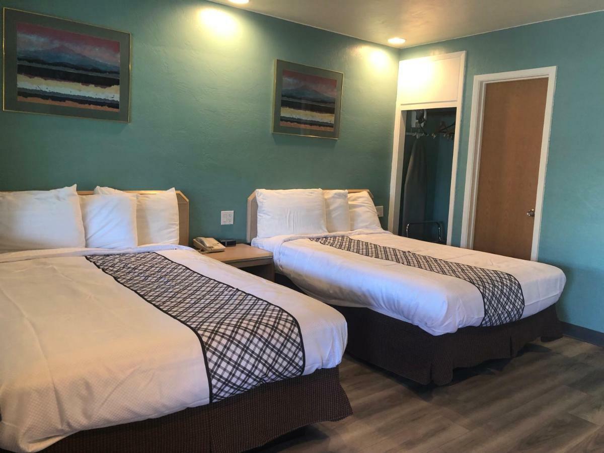 Bestway Inn Грантс Пас Екстериор снимка