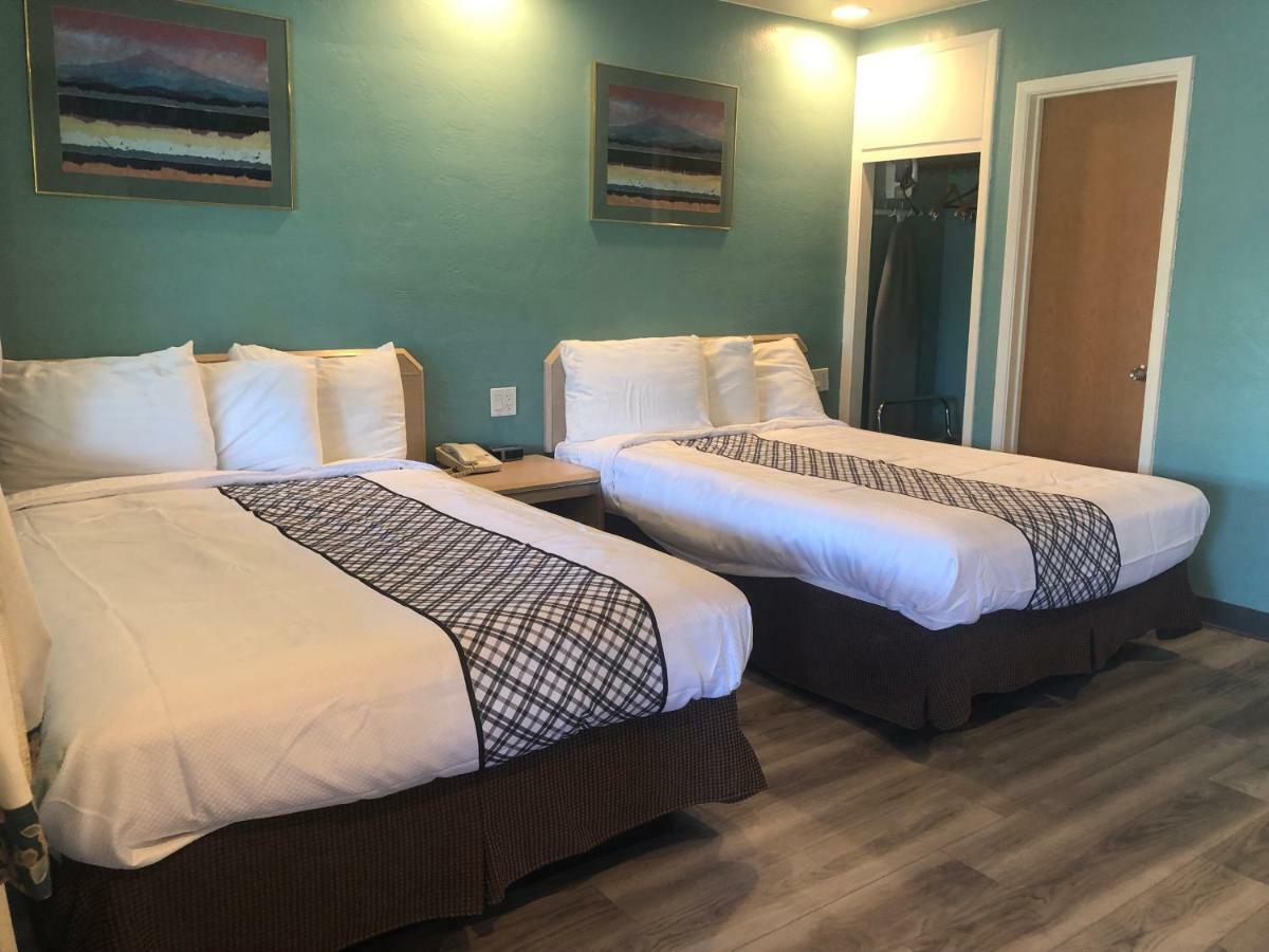 Bestway Inn Грантс Пас Екстериор снимка